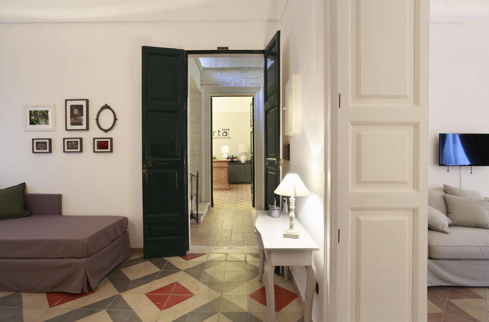 Santa Marta Suites & Apartments Lecce Extérieur photo
