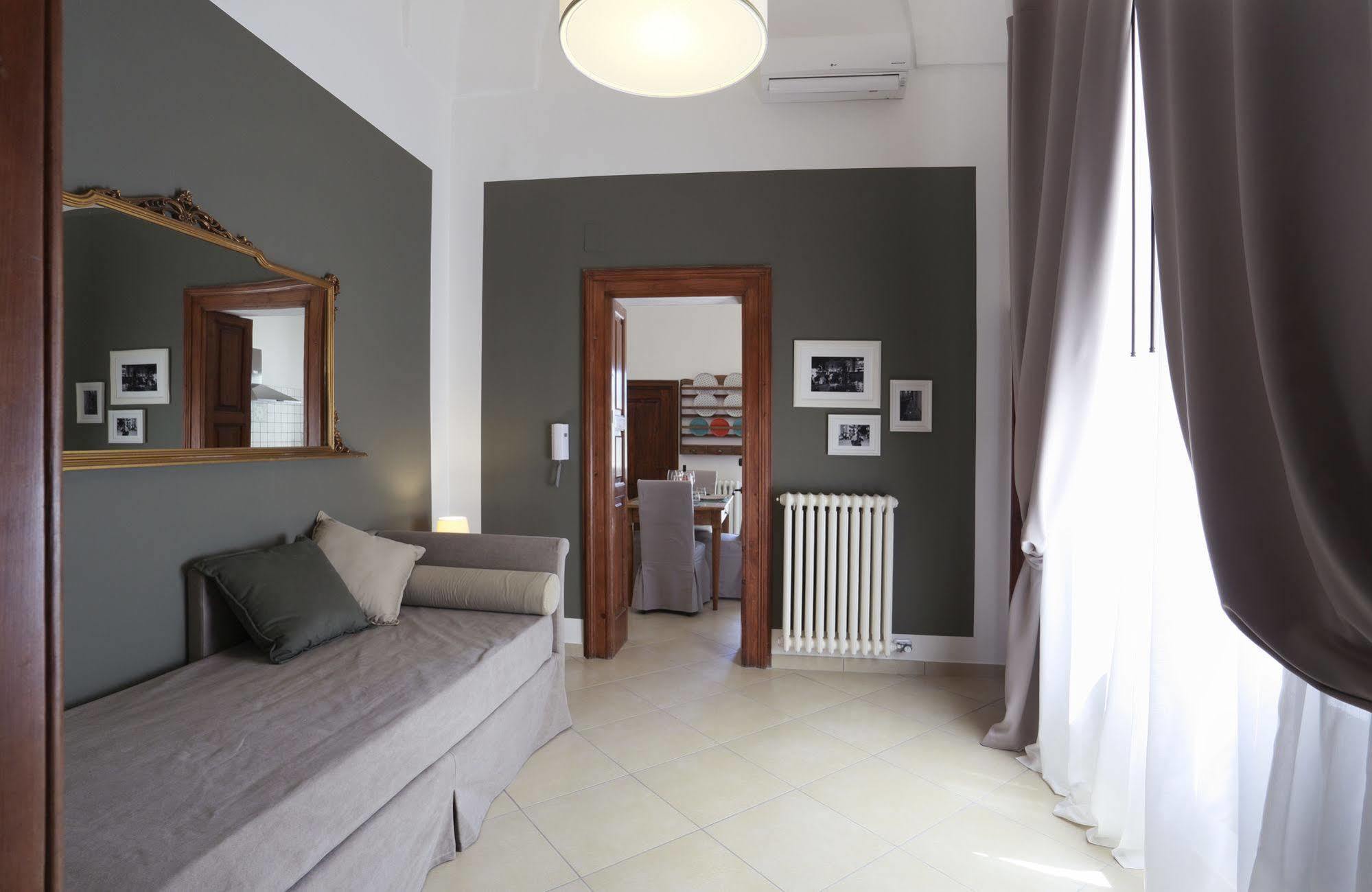 Santa Marta Suites & Apartments Lecce Extérieur photo