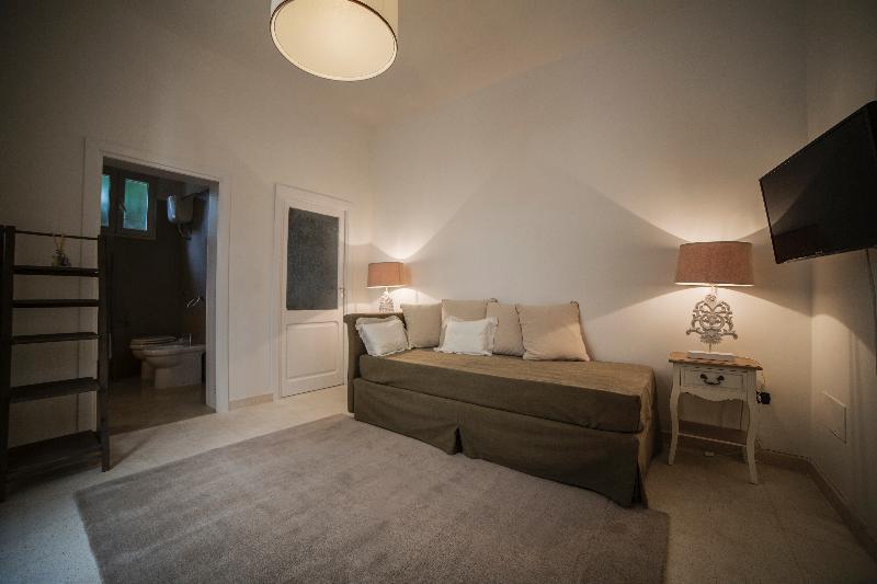 Santa Marta Suites & Apartments Lecce Extérieur photo