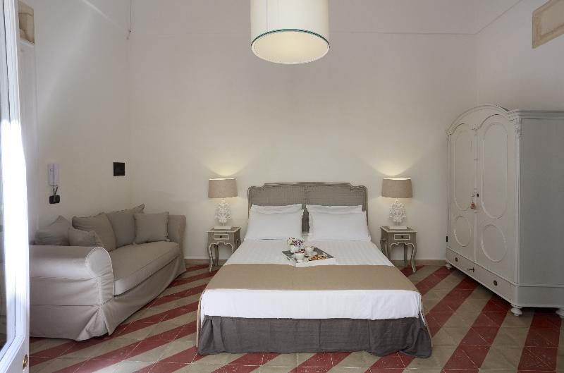 Santa Marta Suites & Apartments Lecce Extérieur photo