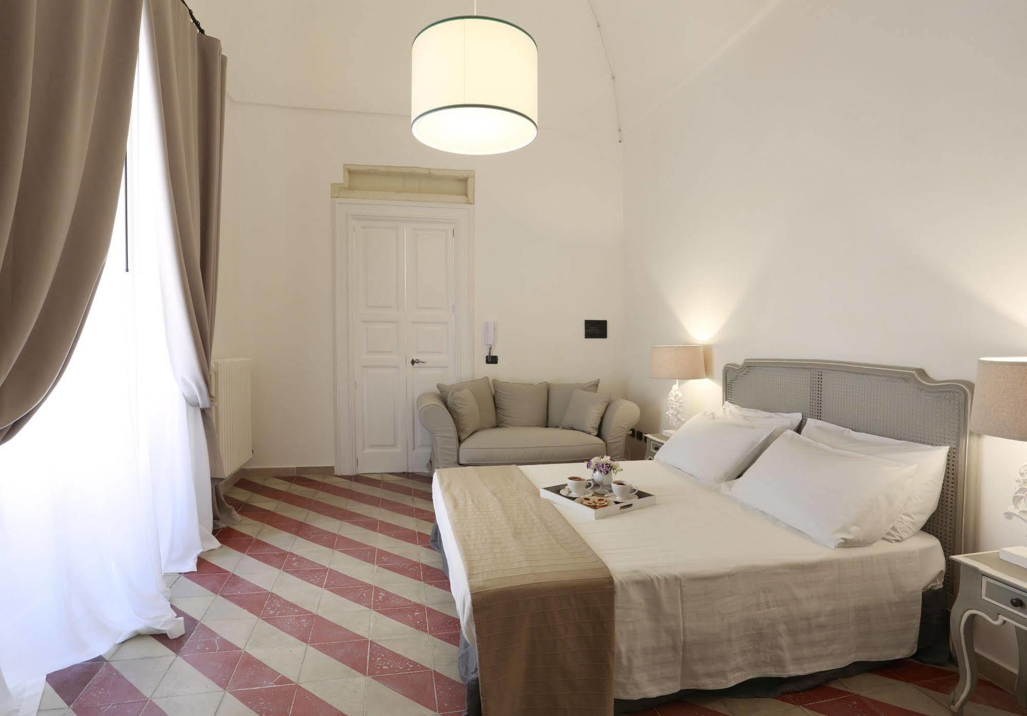 Santa Marta Suites & Apartments Lecce Extérieur photo