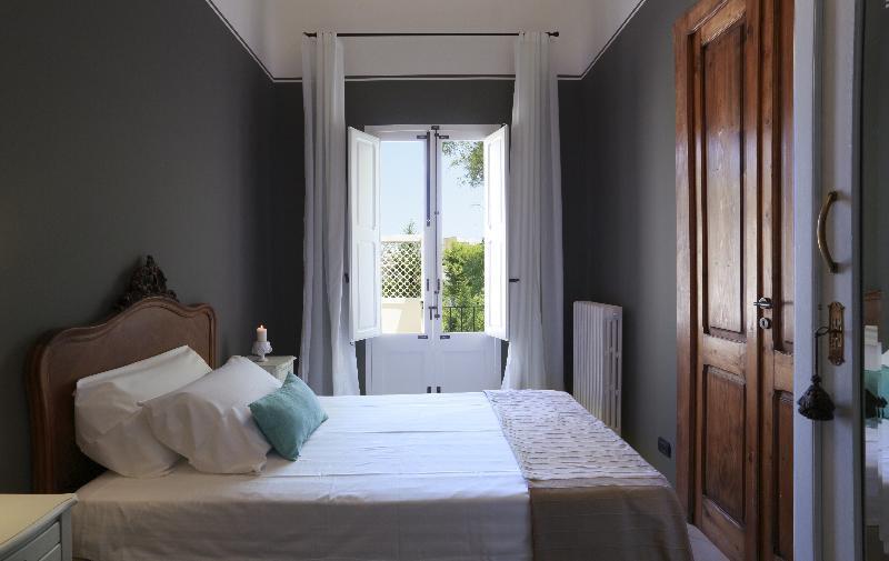 Santa Marta Suites & Apartments Lecce Extérieur photo